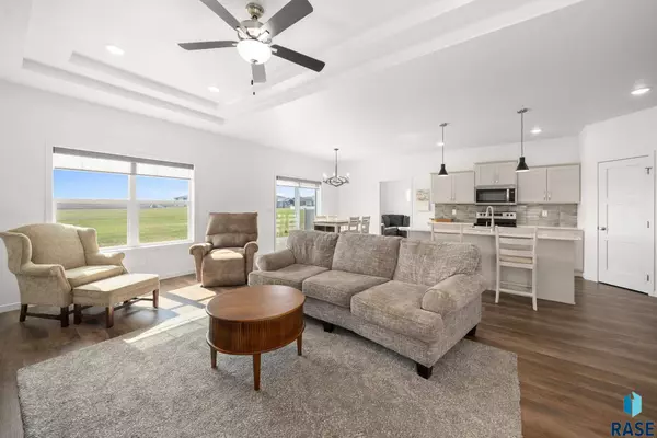 3809 E Prairie Wind St, Sioux Falls, SD 57108