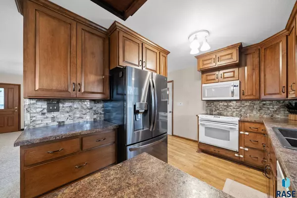 3700 S Greenwood Ave, Sioux Falls, SD 57106