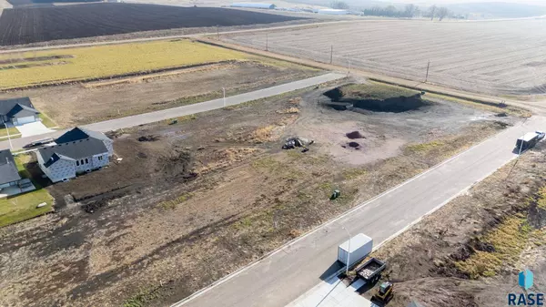 1000 Sunset St, Valley Springs, SD 57068