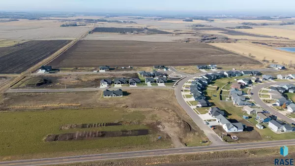 1003 Sunset St, Valley Springs, SD 57068