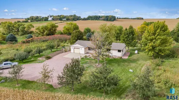47946 257th St, Garretson, SD 57030