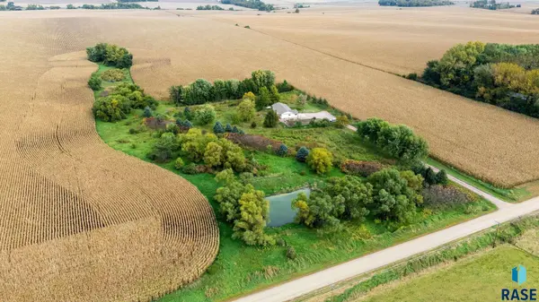 47946 257th St, Garretson, SD 57030