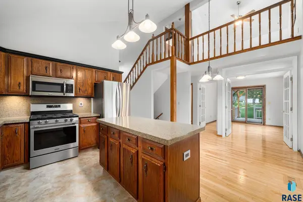 709 E Sandpiper Trl, Sioux Falls, SD 57108
