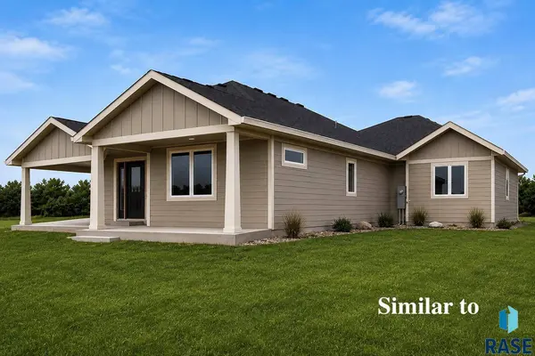 2412 S Saddle Ridge Dr, Sioux Falls, SD 57110