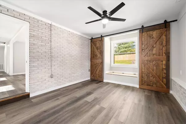 221 Elaine DR, Salem, SC 29676