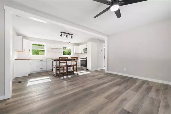 221 Elaine DR, Salem, SC 29676