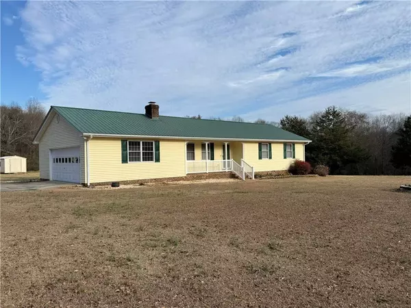 250 Perry Woolbright RD, Townville, SC 29689