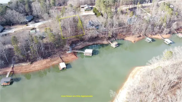 301 Riverbend RD, Fair Play, SC 29643