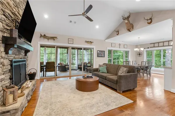 329 High Hampton RD, Salem, SC 29676