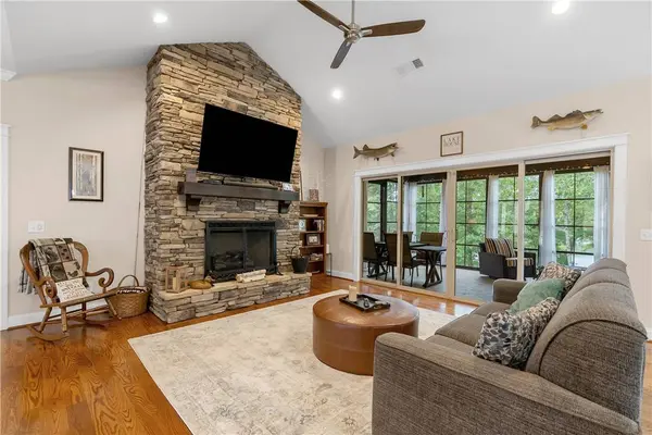 329 High Hampton RD, Salem, SC 29676