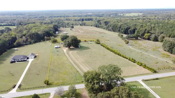 1706 W Georgia Road, Woodruff, SC 29388