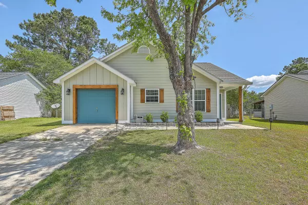 203 Two Hitch Rd, Goose Creek, SC 29445