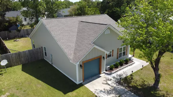 203 Two Hitch Rd, Goose Creek, SC 29445