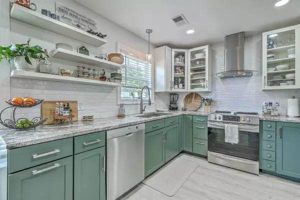 203 Two Hitch Rd, Goose Creek, SC 29445