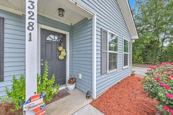 3281 Stonehaven Dr, North Charleston, SC 29420