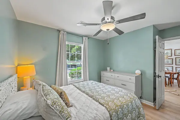 1561 Blaze Ln, Charleston, SC 29412