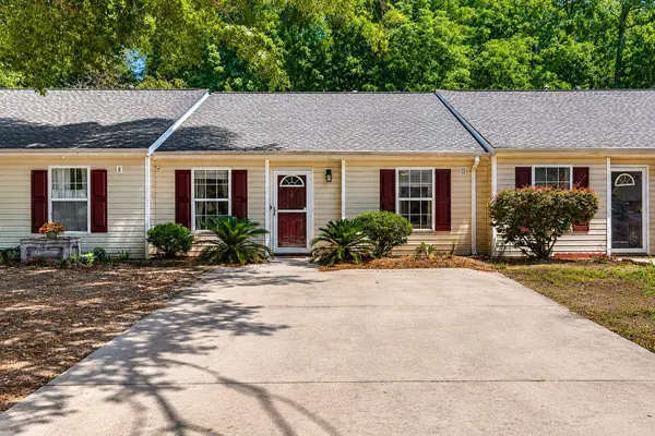 1561 Blaze Ln, Charleston, SC 29412