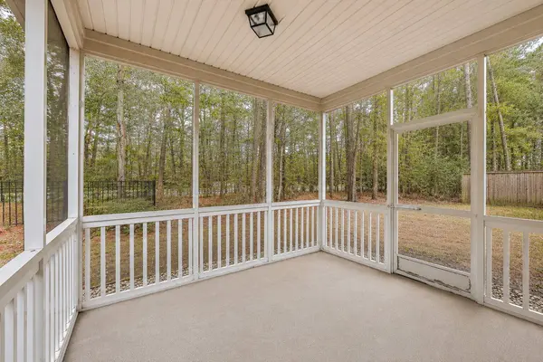 8518 Sentry Cir, North Charleston, SC 29420