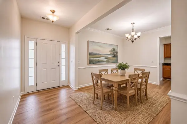 8518 Sentry Cir, North Charleston, SC 29420