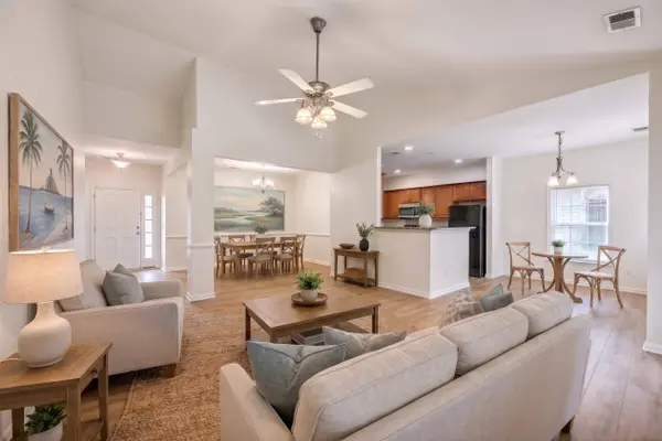 8518 Sentry Cir, North Charleston, SC 29420