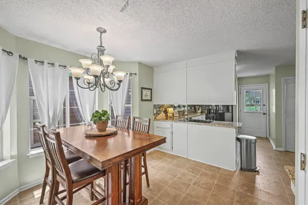 37 Jawol Dr, Charleston, SC 29414