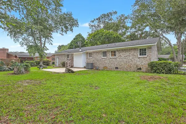 827 Piccadilly Cir, James Island, SC 29412
