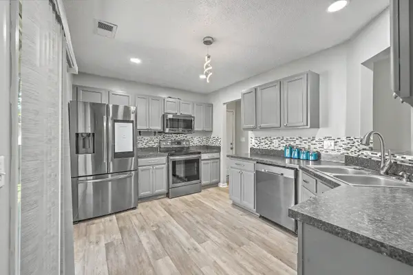100 Penzance Blvd, Goose Creek, SC 29445
