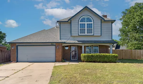 7821 N 130th East CT, Owasso, OK 74055
