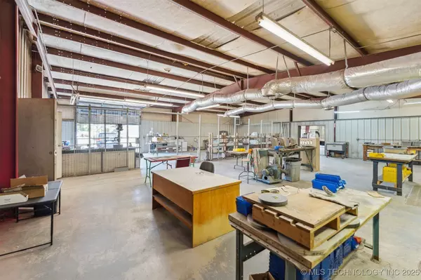 400 E Industrial BLVD S, Inola, OK 74036