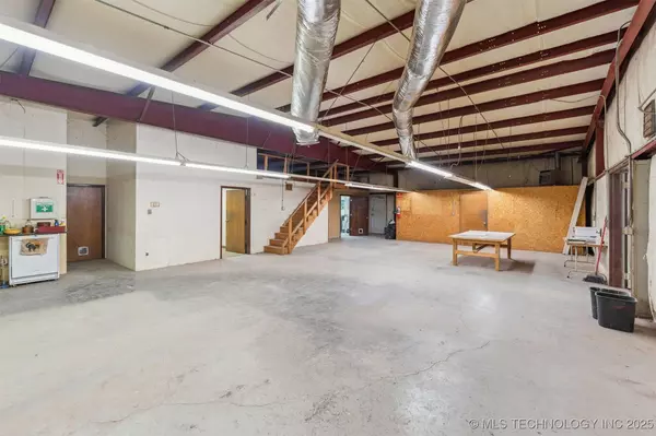 400 E Industrial BLVD S, Inola, OK 74036