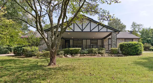 24371 S Lindley DR, Claremore, OK 74019