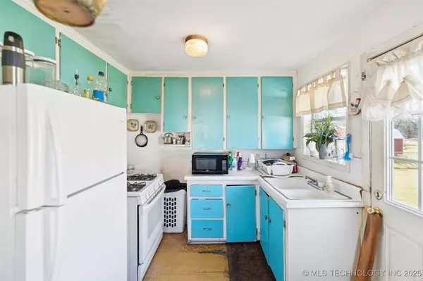 14215 E 480 RD, Claremore, OK 74017