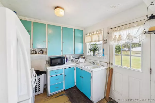 14215 E 480 RD, Claremore, OK 74017