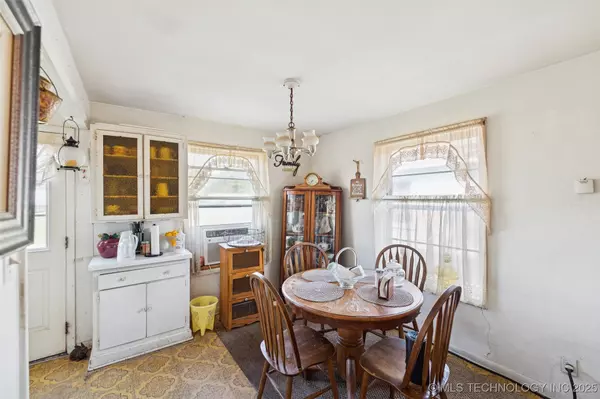 14215 E 480 RD, Claremore, OK 74017