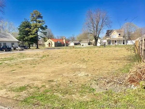 401 E Patti Page BLVD, Claremore, OK 74017
