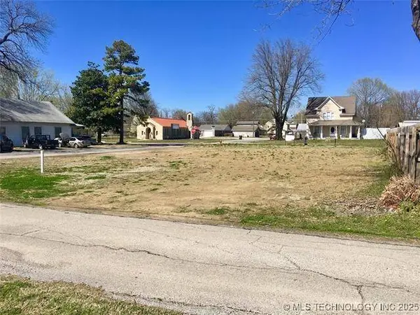 401 E Patti Page BLVD, Claremore, OK 74017