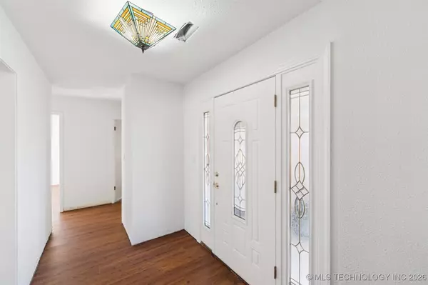 612 Westwood DR, Claremore, OK 74017