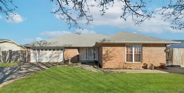 612 Westwood DR, Claremore, OK 74017