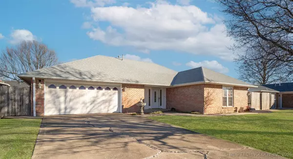 612 Westwood DR, Claremore, OK 74017