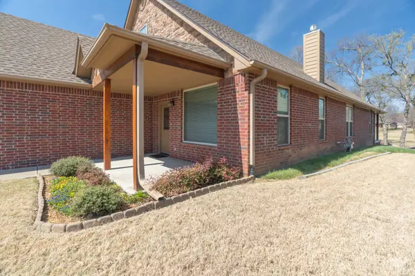 3104 Harbour Town Pl, Claremore, OK 74019