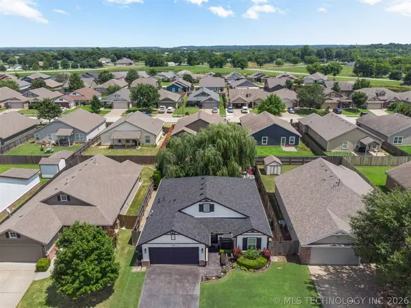 10717 N 152nd East AVE, Owasso, OK 74055