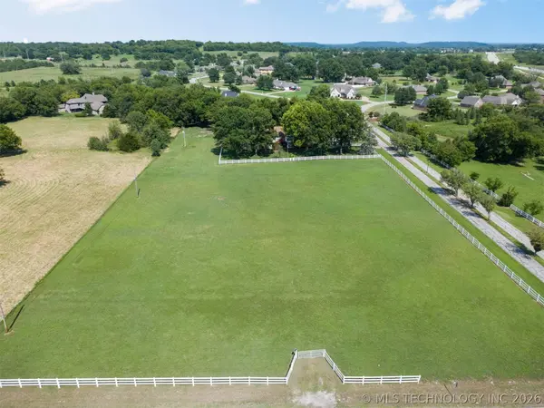 10195 E Rose Glen BLVD, Claremore, OK 74019