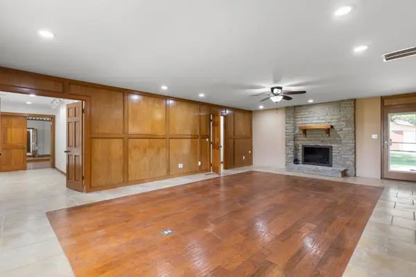 10195 E Rose Glen Blvd, Claremore, OK 74019
