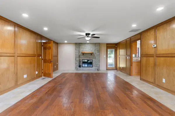 10195 E Rose Glen Blvd, Claremore, OK 74019