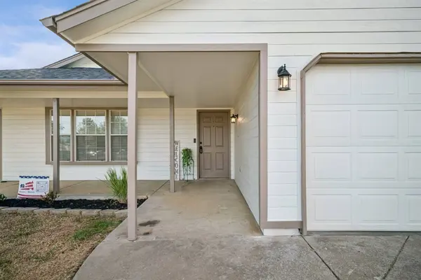 24912 S Heartwood DR, Claremore, OK 74019