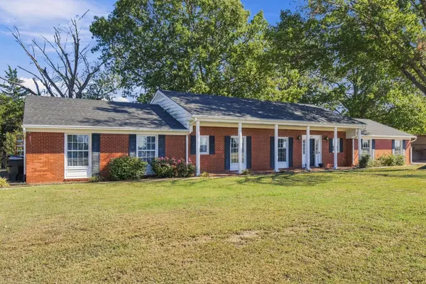 1936 Memorial DR, Claremore, OK 74017