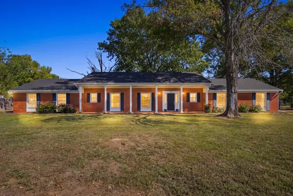 1936 Memorial DR