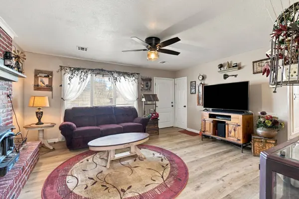 49201 150 Rd, Bluejacket, OK 74333