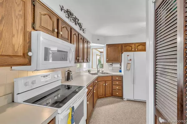 2959 Voorheis Road, Waterford Twp, MI 48328