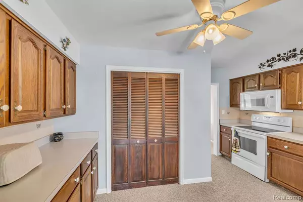 2959 Voorheis Road, Waterford Twp, MI 48328